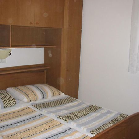 Apartmani Manuela Lopar Oda fotoğraf